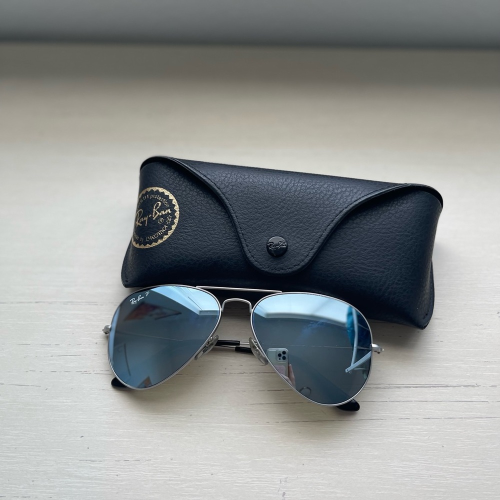 Ray-Ban Silver Aviator Sunglasses with Black Case